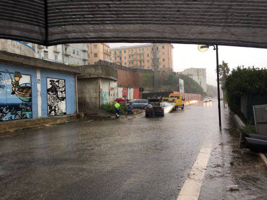 Bomba d’acqua sulla costa, grandine nei paesi