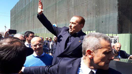 Silvio Berlusconi in visita a Termoli