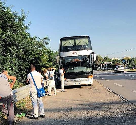 operai sevel per strada