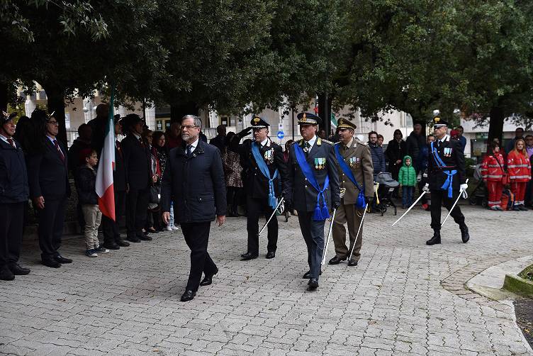 4 novembre Isernia prefetto Guida