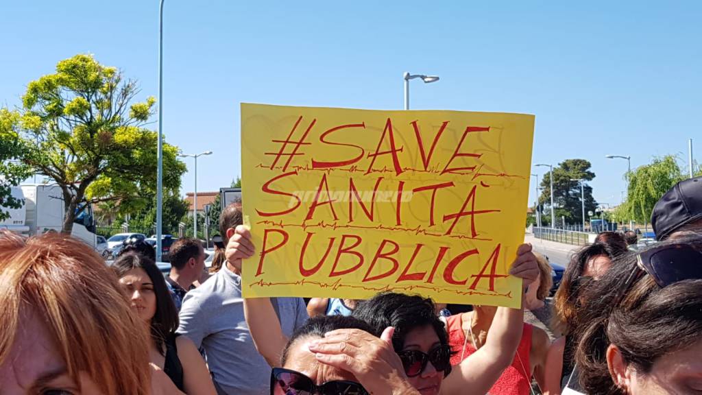 Manifestazione contro la chiusura del Punto Nascita