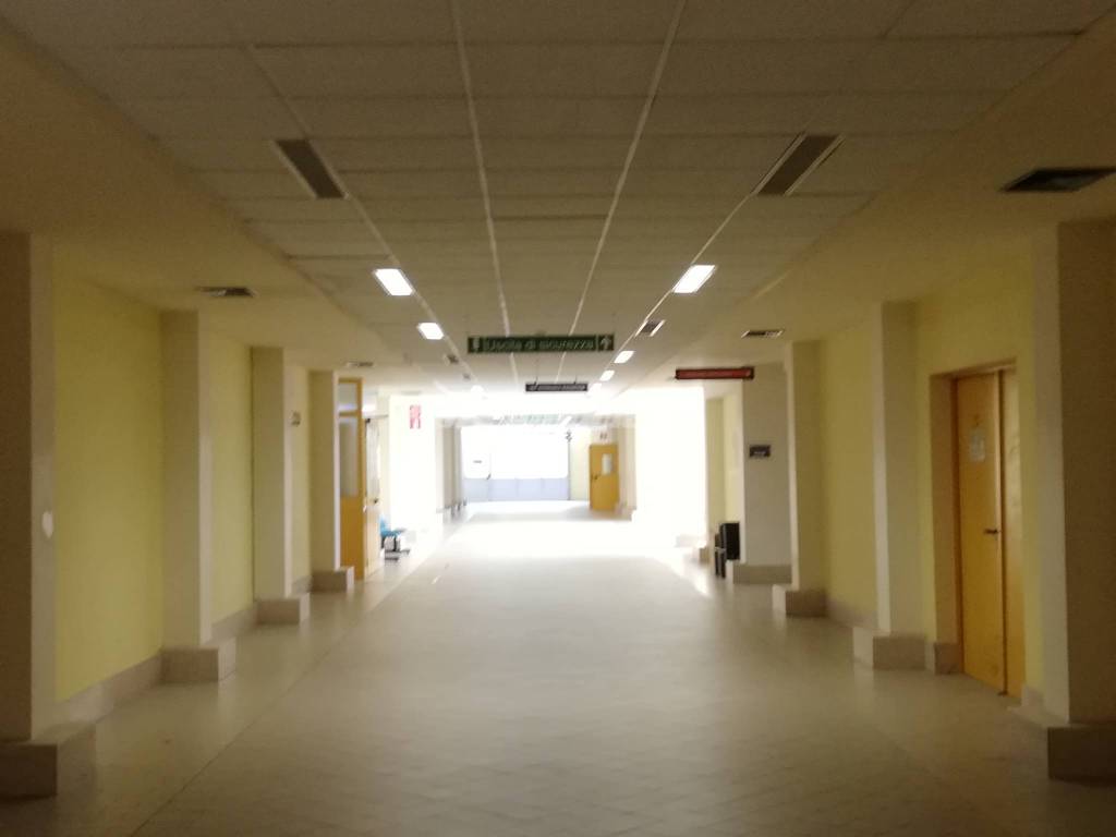 ospedale-san-timoteo-corridoi-reparti-153877