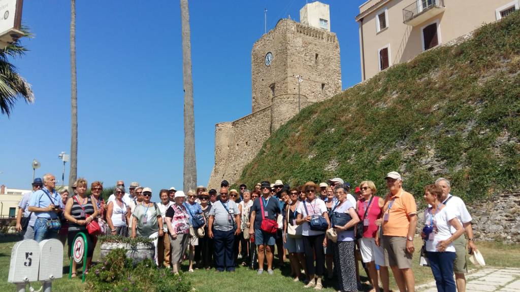 visita turisti borgo de lena