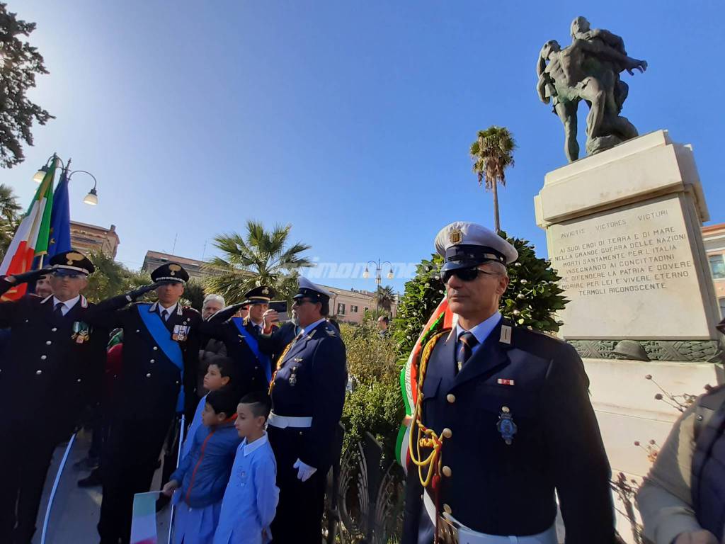 4 novembre forze armate piazza Monumento cerimonia