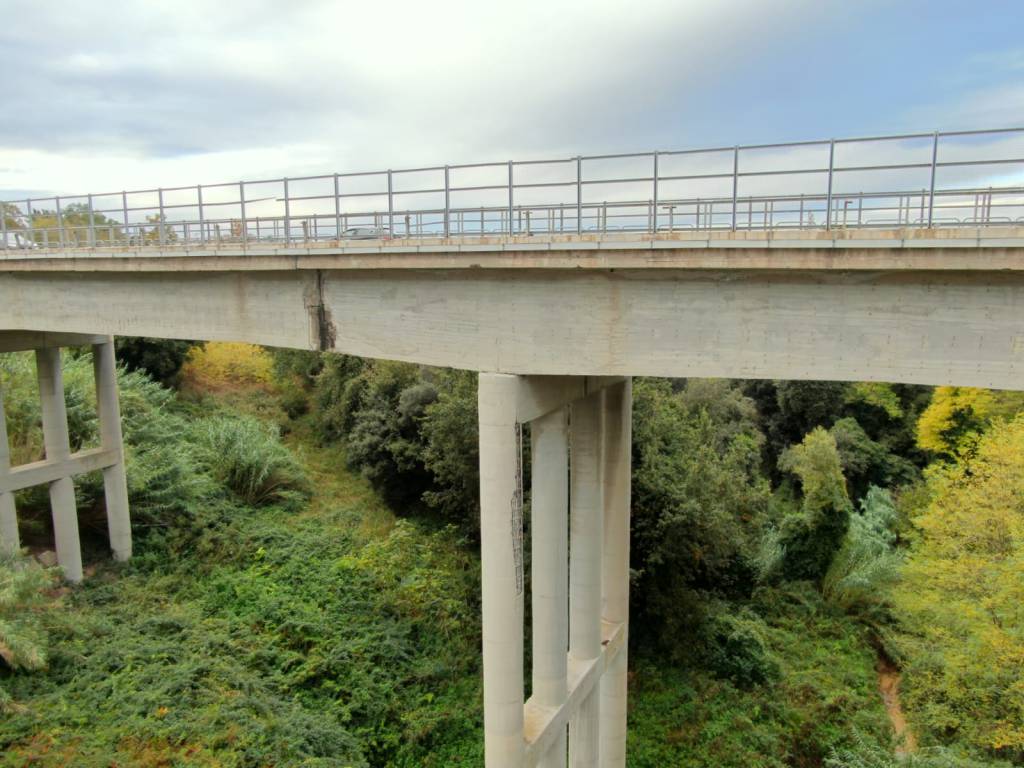 ponti via Corsica ferri scoperti