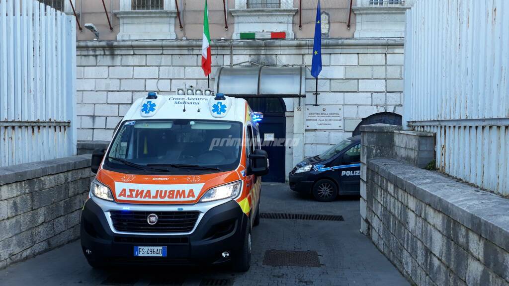 Carcere Campobasso ambulanza