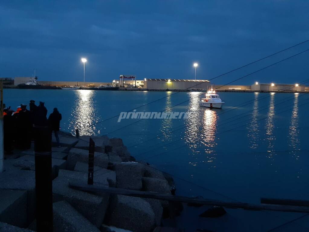 Subacquei al porto di Termoli per Vicky