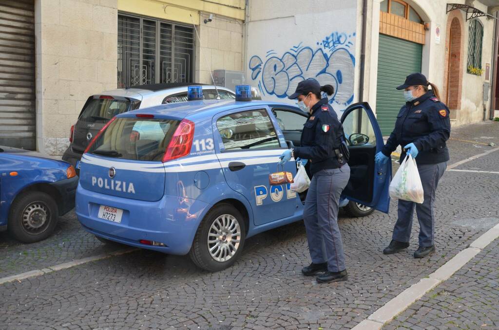 anziano solo polizia