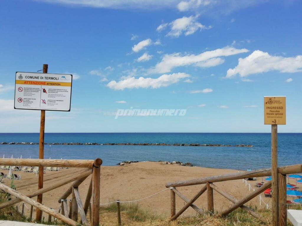 spiaggia libera termoli cartelli accessi al mare