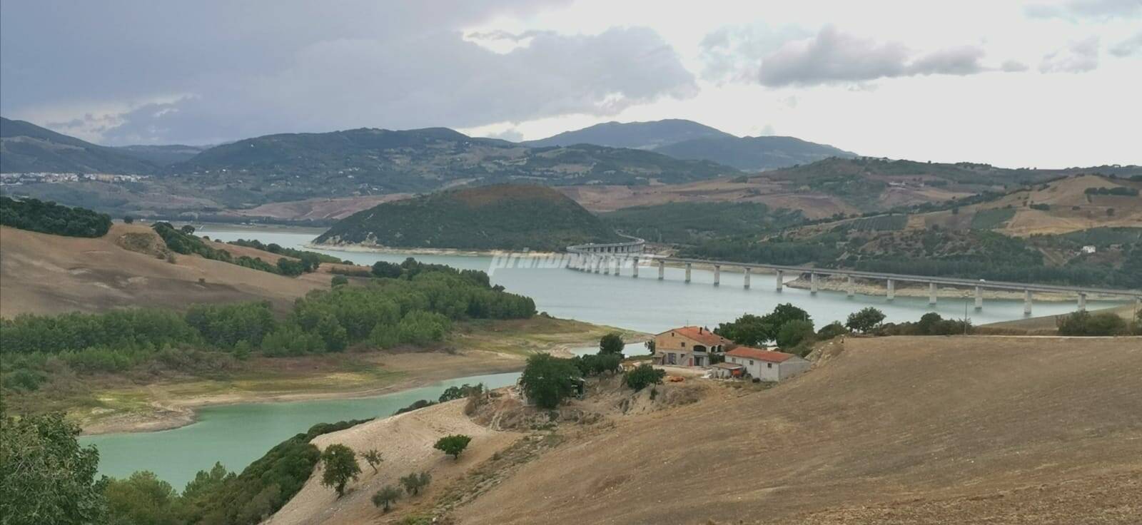 diga liscione poca acqua