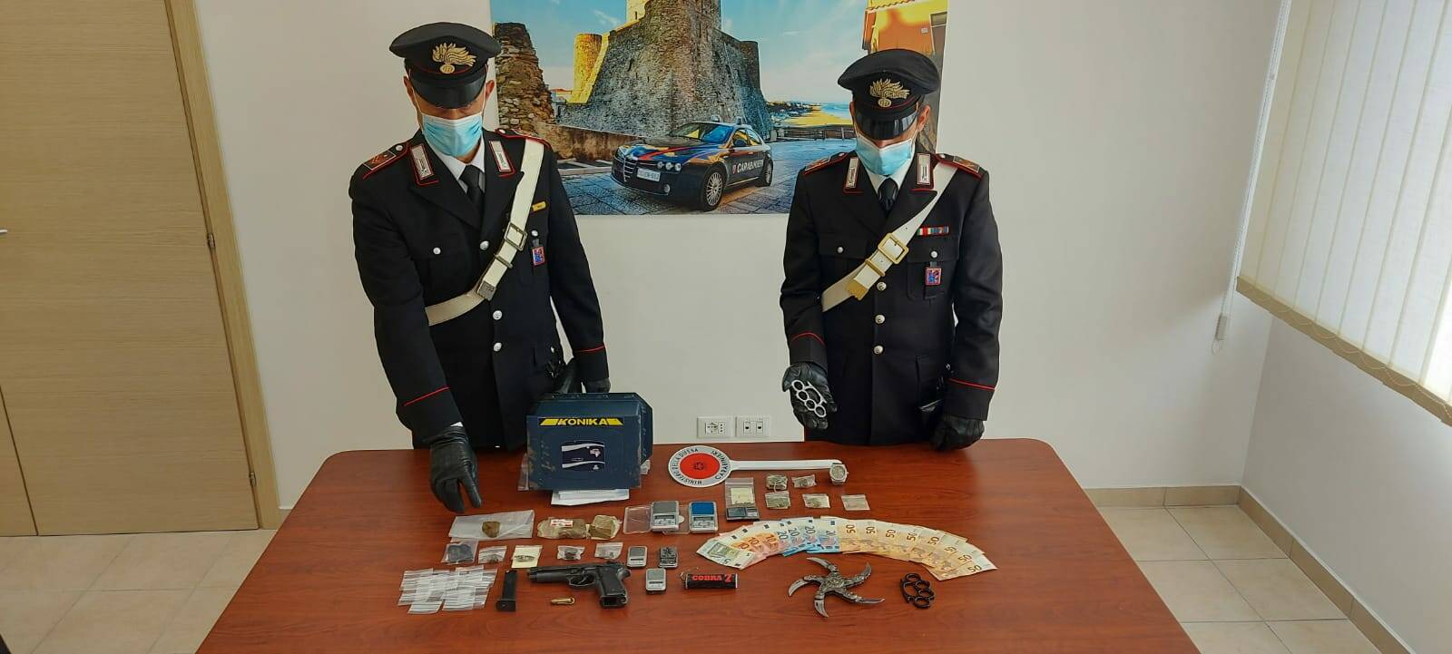 arresto droga montenero carabinieri soldi