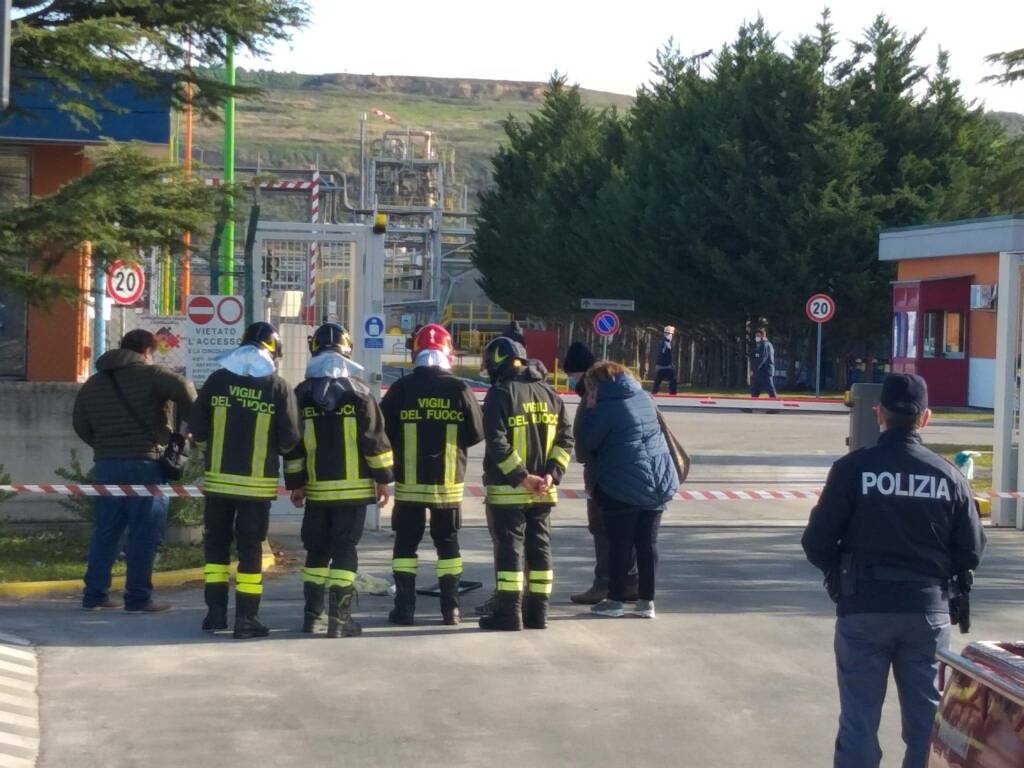 Artificieri Vigili del Fuoco momentive pacco bomba fabbrica chimica Termoli