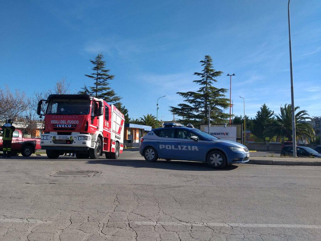 Momentive sospetta bomba artificieri polizia Termoli fabbrica vigili del fuoco