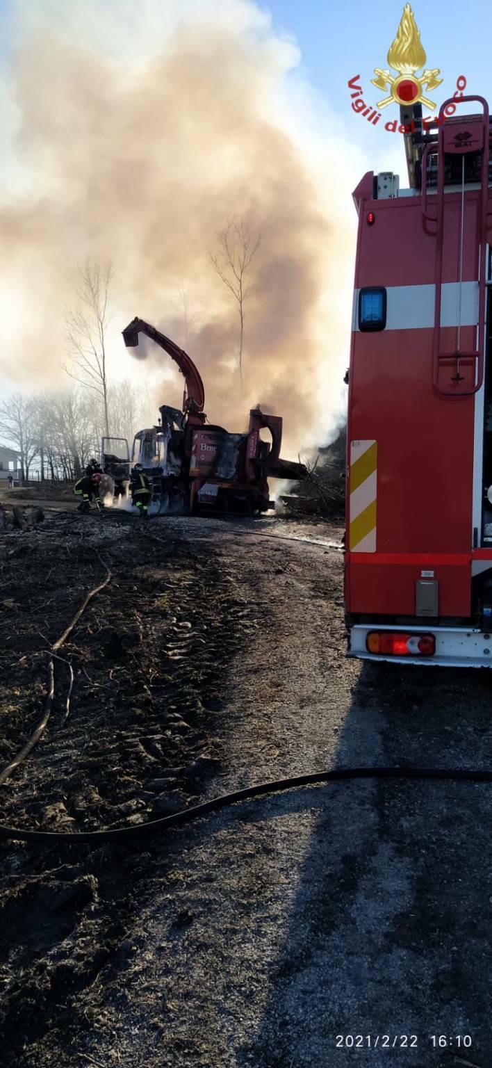 incendio cippatrice vigili del fuoco isernia