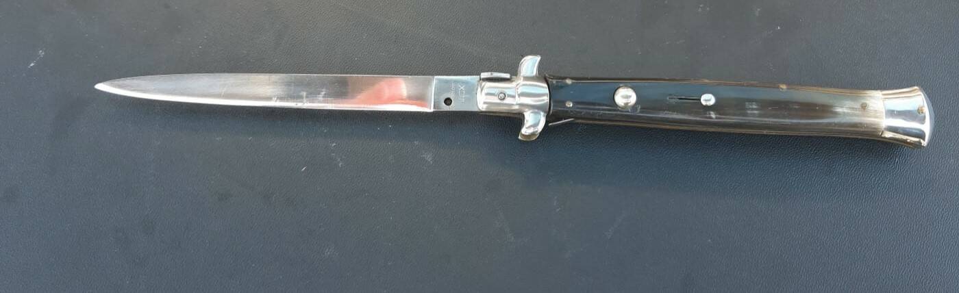 coltello carabinieri