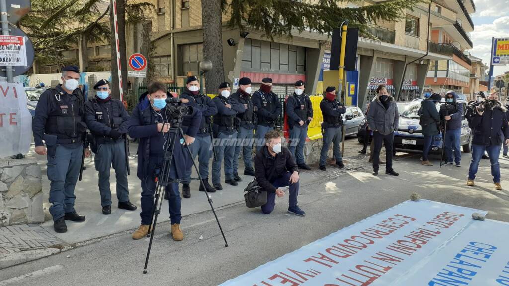 Protesta sanità consiglio regionale Campobasso 16 marzo