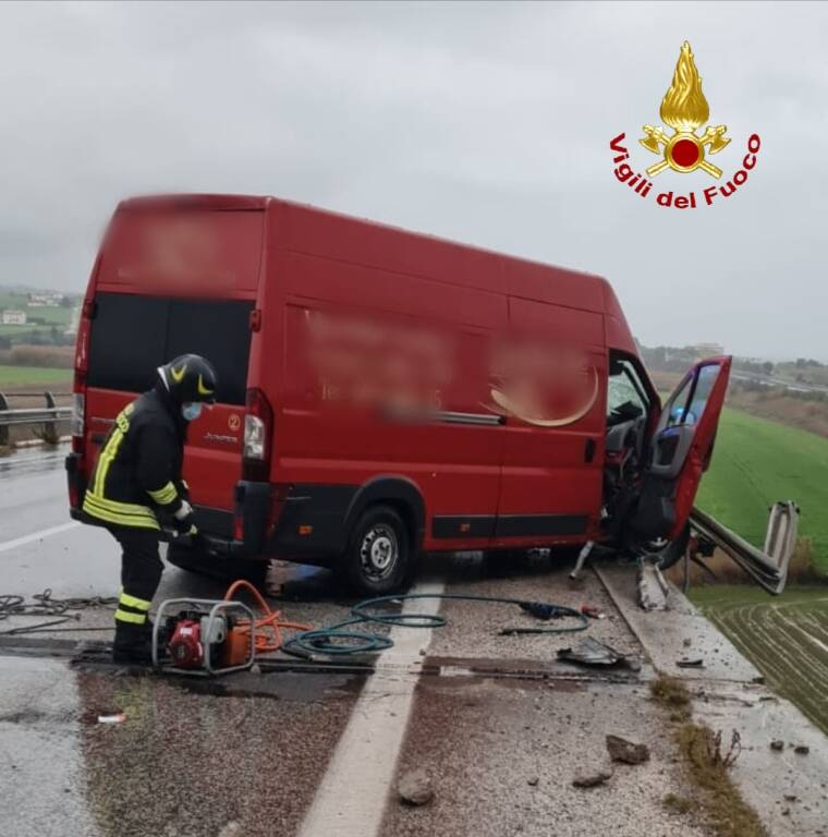 Incidente porticone furgone