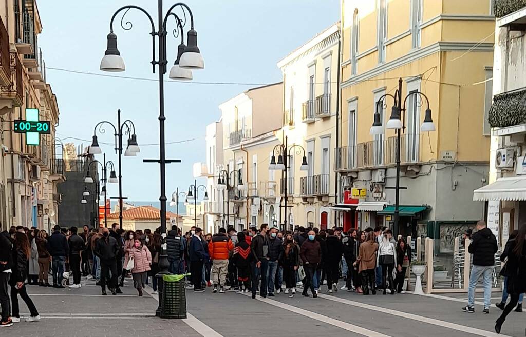 assembramenti corso Termoli