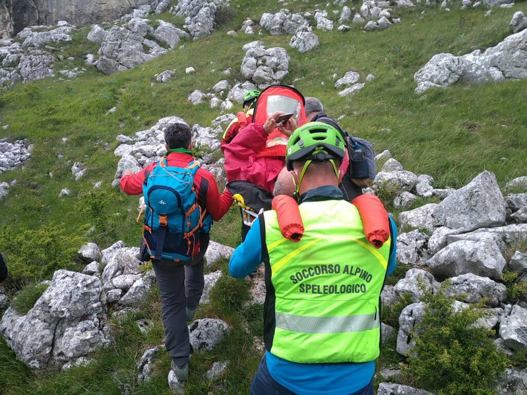 Soccorso alpino persona ferita Frosolone Morgia rocce soccorso persona