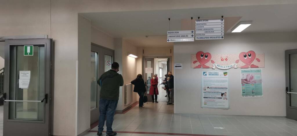 Vaccini Vietri Larino ospedale pazienti medici equipe vaccinale