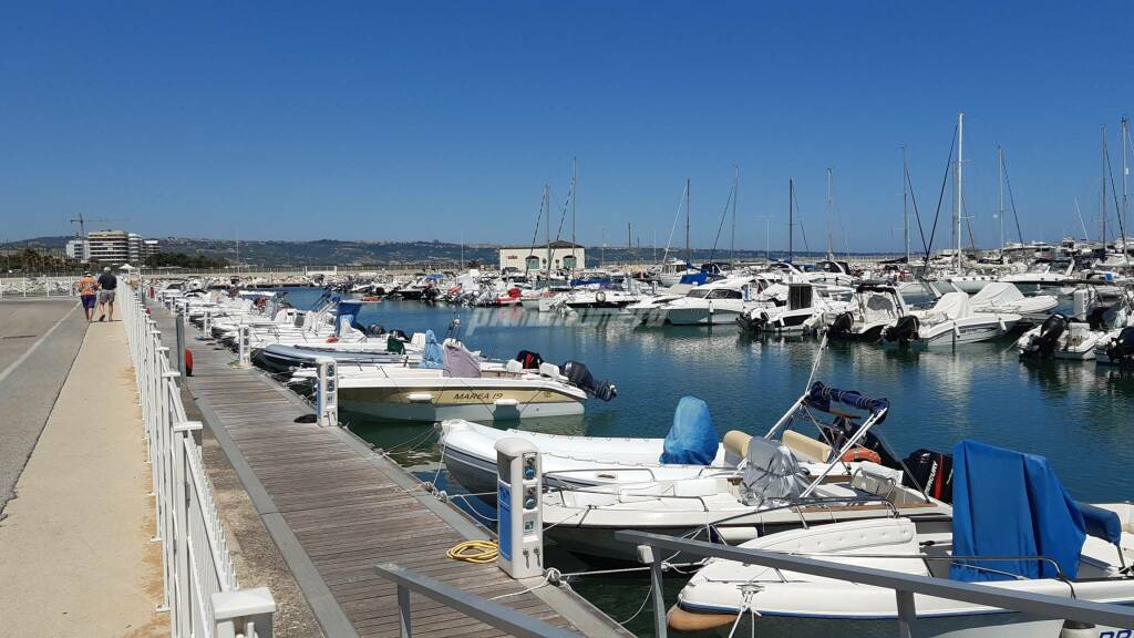 Porto turistico montenero mare