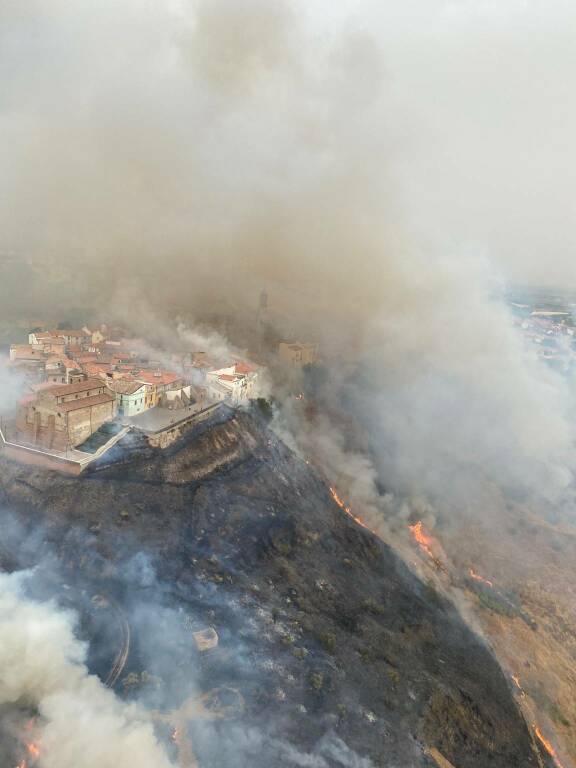 Incendio San Martino fiamme fuoco