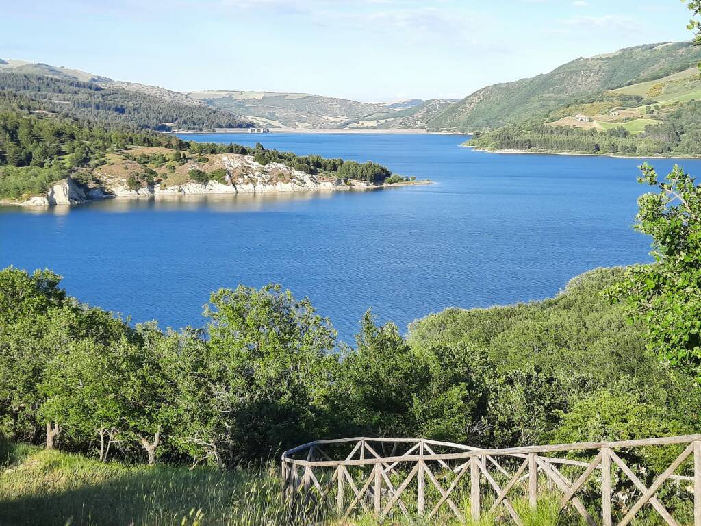 Trekking a cavallo sul lago di Occhito