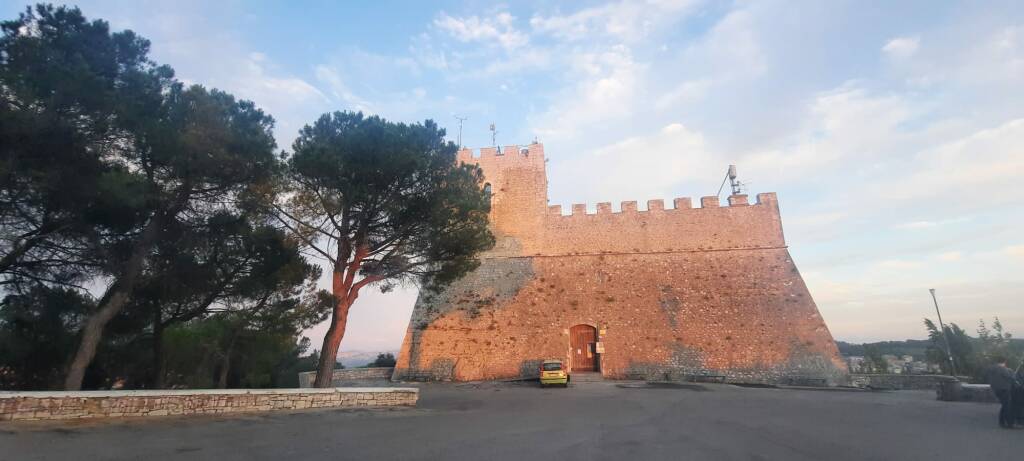 Veduta Campobasso centro storico castello Monforte via Matris