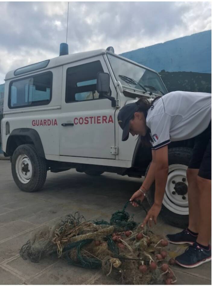 guardia costiera tremiti rete pesca sequestro