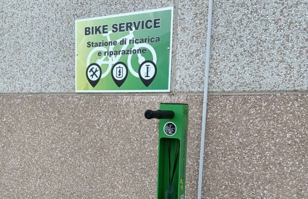 stazione ricarica biciclette