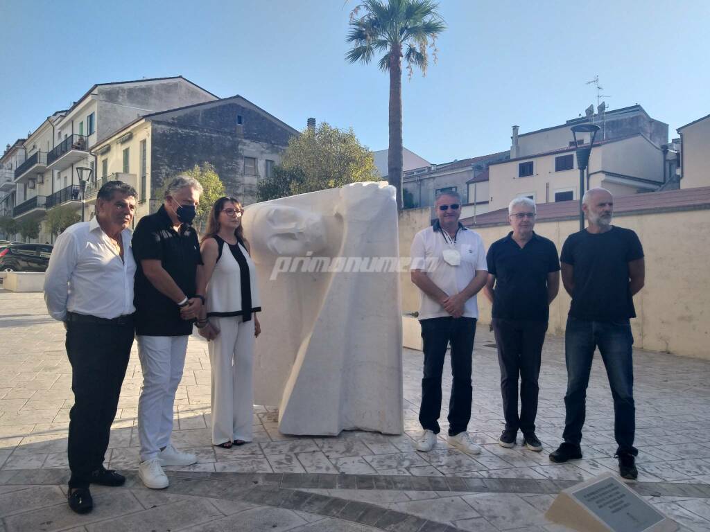 Termoli, la scultura contro la violenza sulle donne