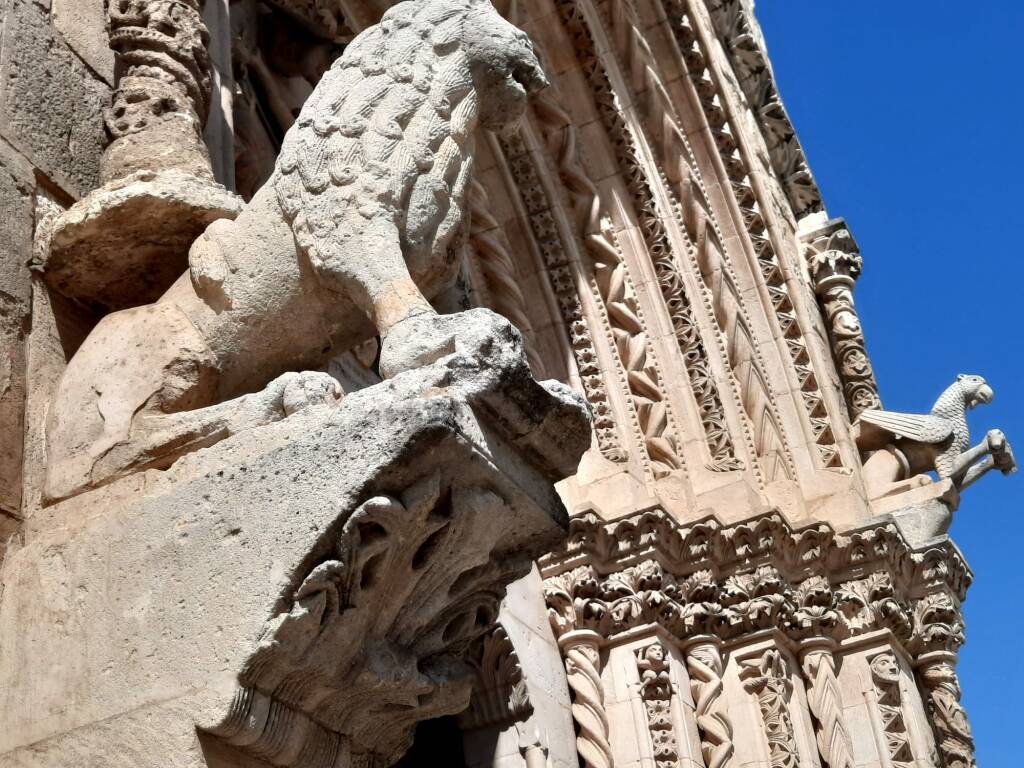 larino particolare cattedrale