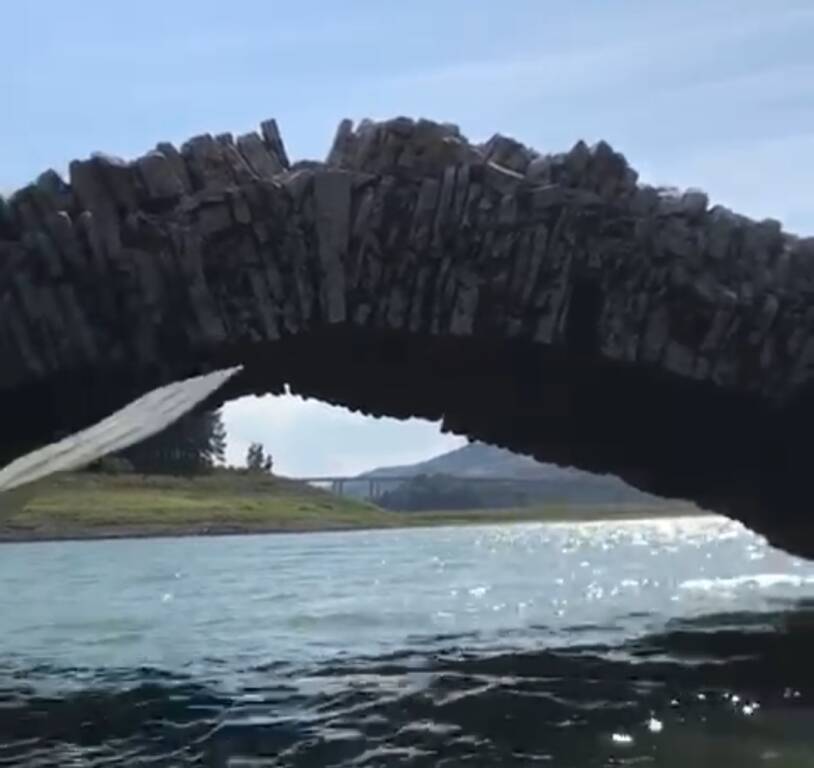 Ponte di annibale lago Guardialfiera