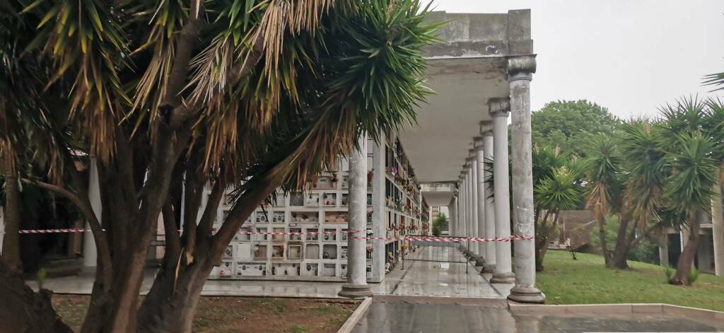 Cimitero termoli marmo pezzi transenne 