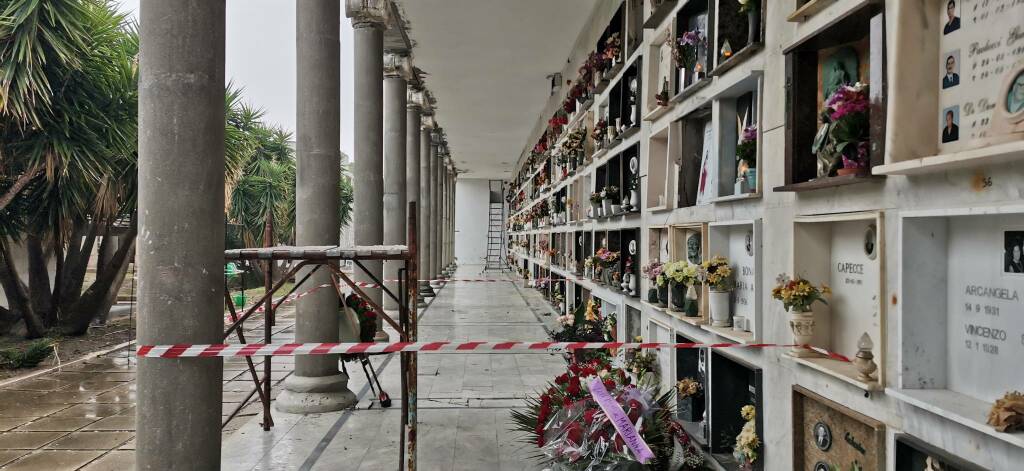 Cimitero termoli marmo pezzi transenne 