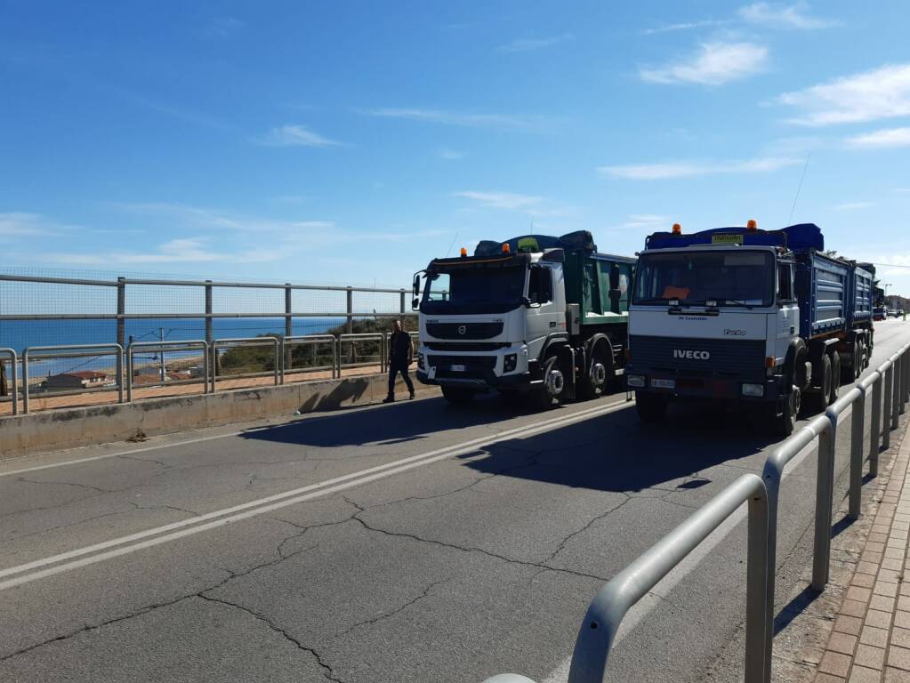 Prove di carico sui ponti di Via Corsica