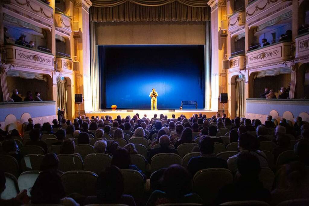 La Gratitira al Teatro Savoia