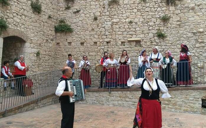 folklore foto Fb Polifonica Monforte