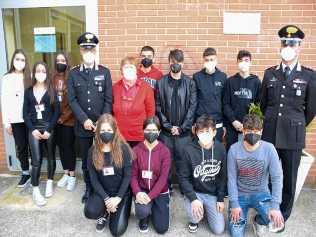 carabinieri bojano dellegrazie studenti