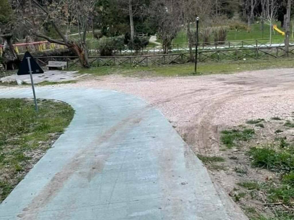 pista ciclabile parco foto m5s