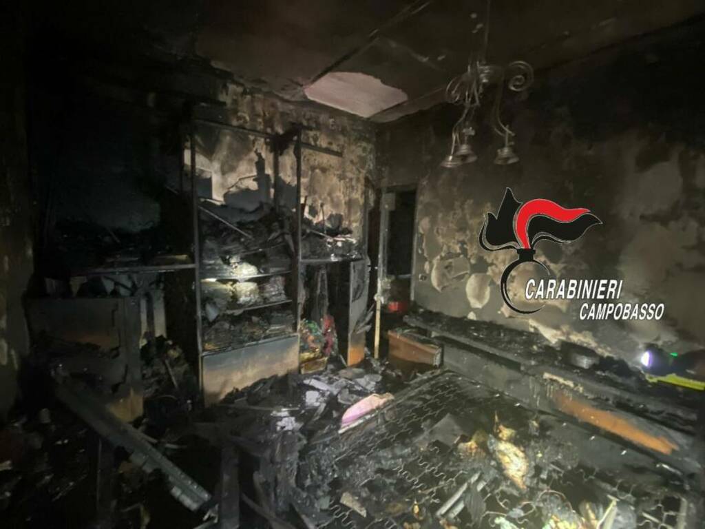 Bojano casa incendiata