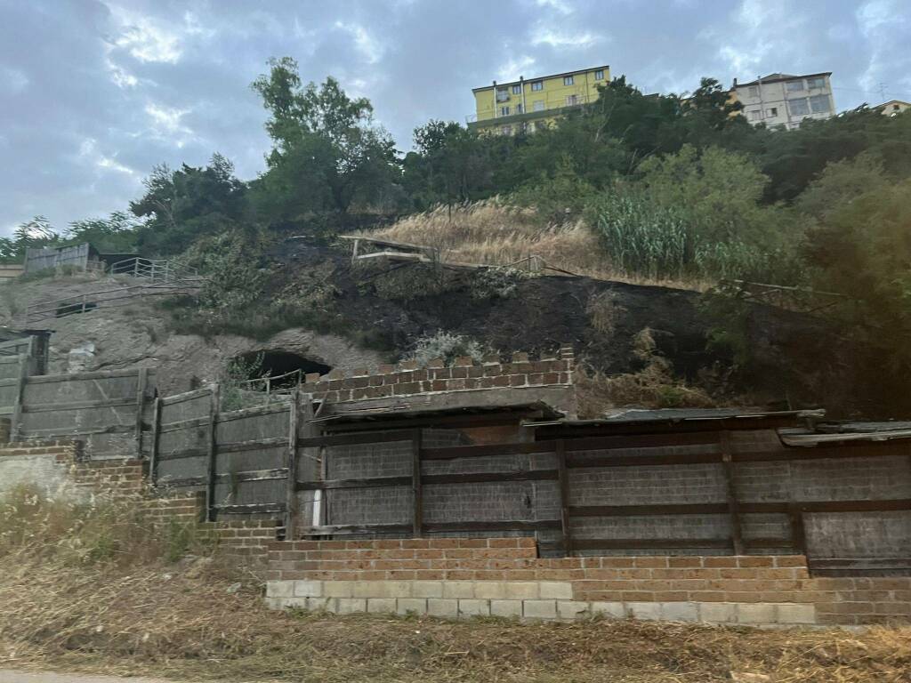 incendio presepe vivente grotte montenero