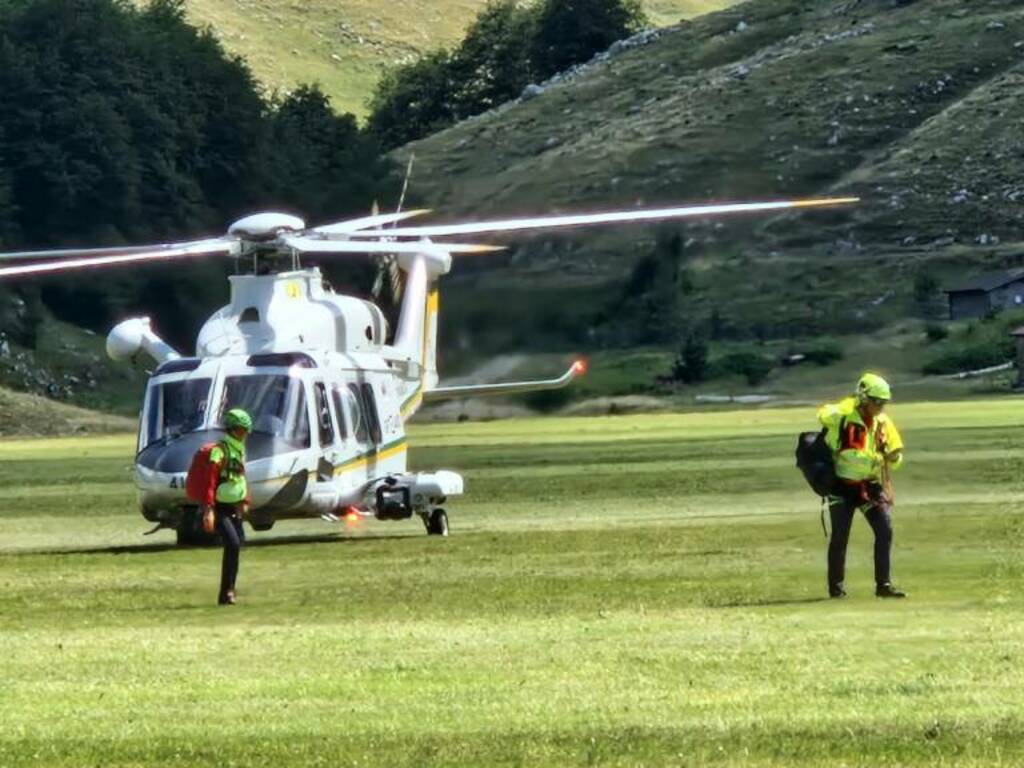 ricerche elicottero soccorso alpino campitello