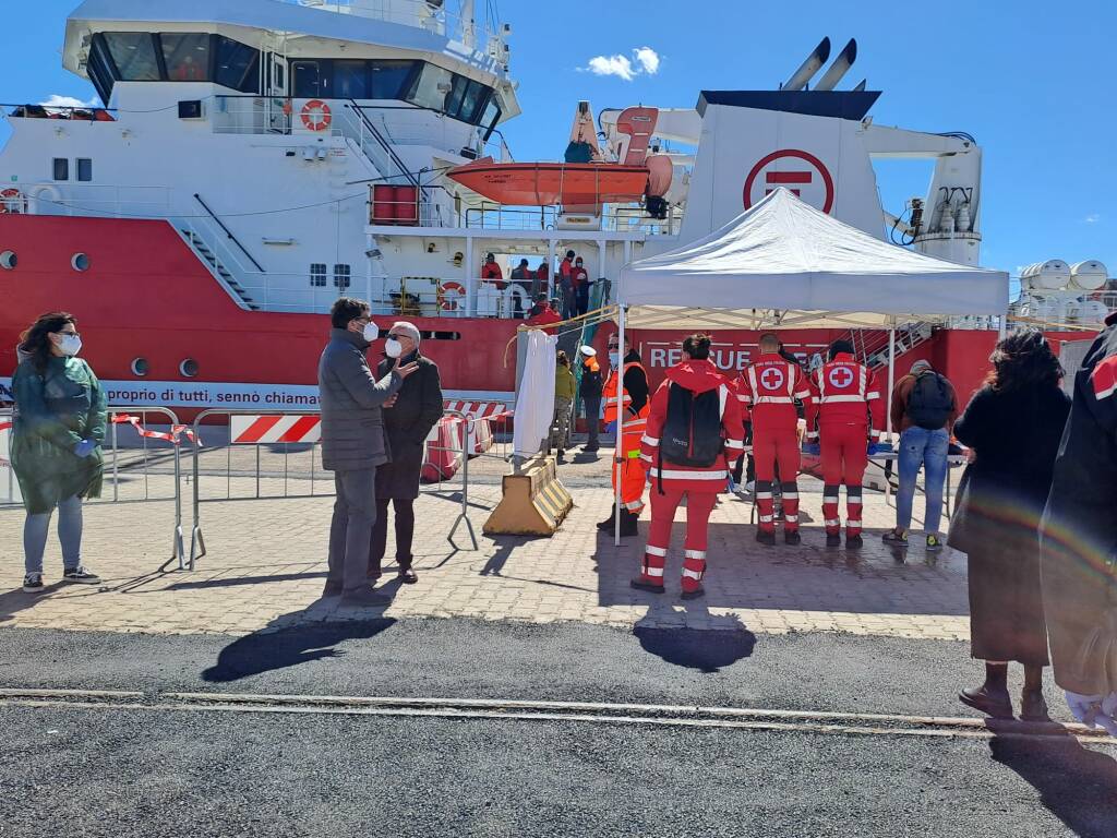 life support nave emergency ong migranti porto ortona
