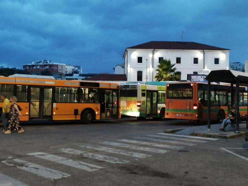 Autobus piazza Garibaldi 