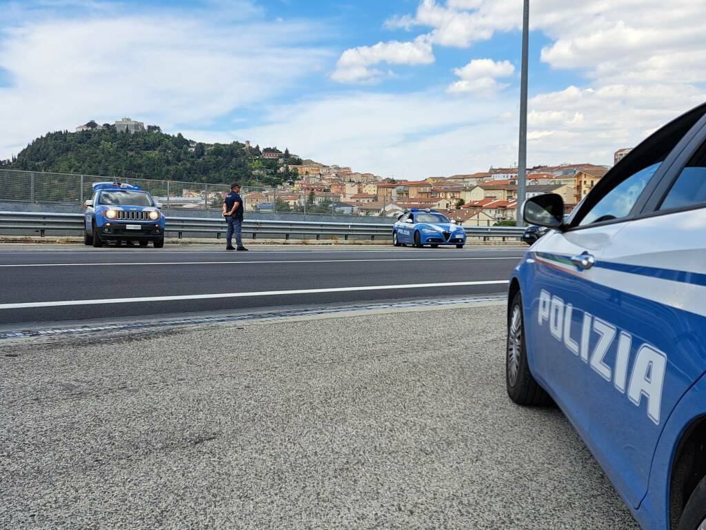 Polizia campobasso 